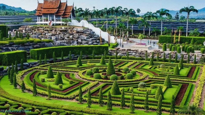 Entertainment in Thailand - Park Nong Nooch in Pattaya