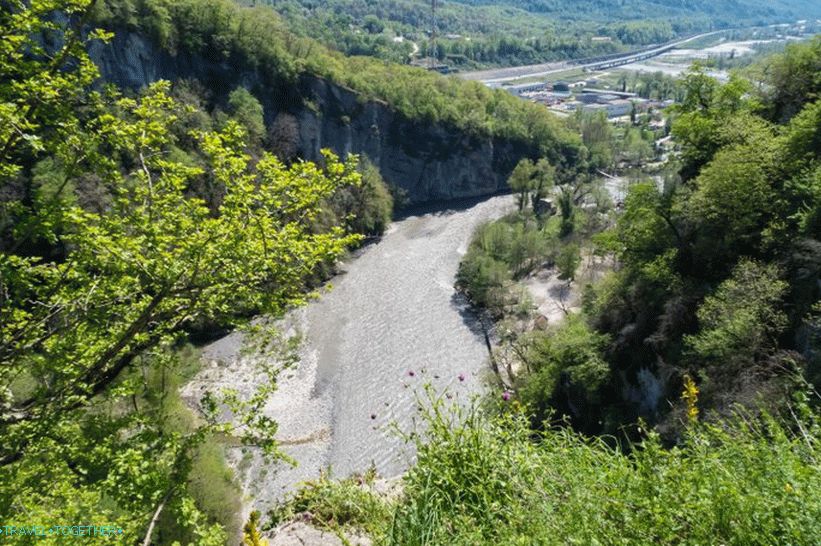 Ahshtyr cave in Sochi - my review of the popular sights