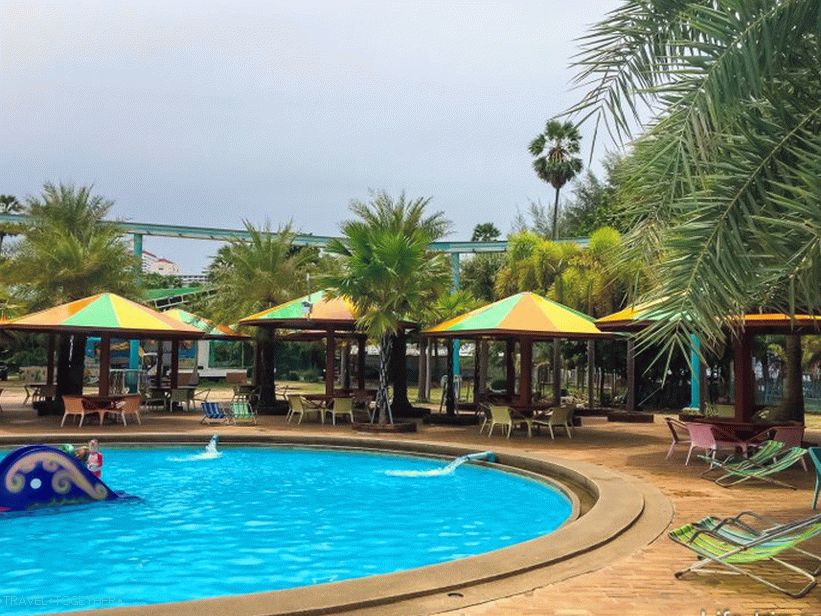 Water Park Pattaya Park - cheap and shabby