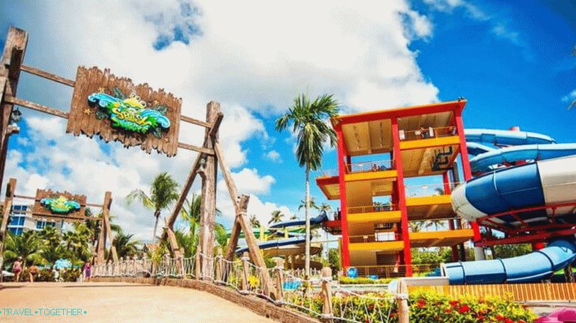Splash Jungle Water Park in Phuket