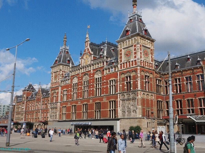 Central station 