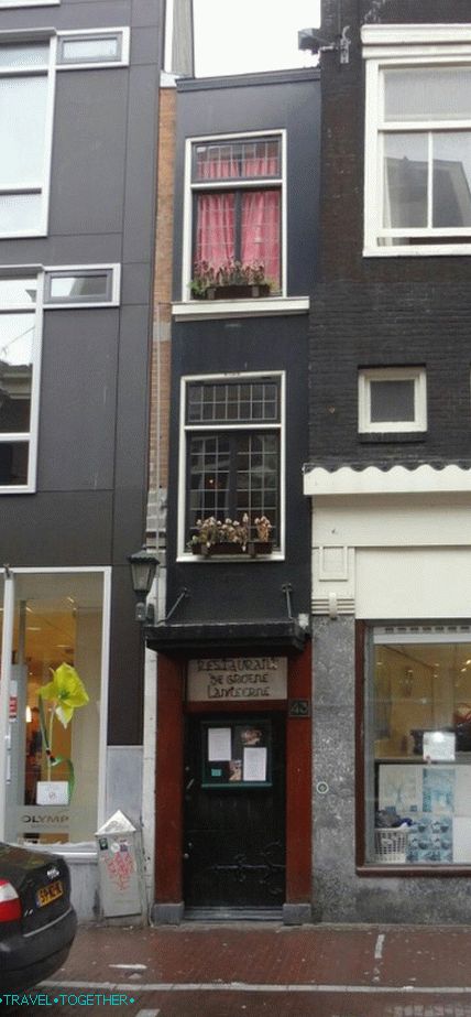 The narrowest house is Singel 7