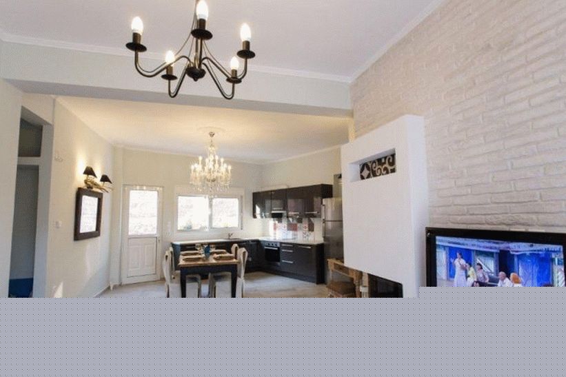 Apartments, hotels, apartments: where is the best place to stay in Greece?