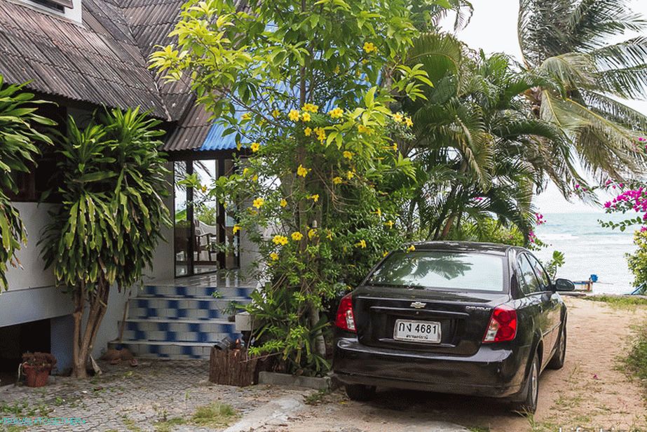 Chevrolet Lacetti for 12,000 baht / month