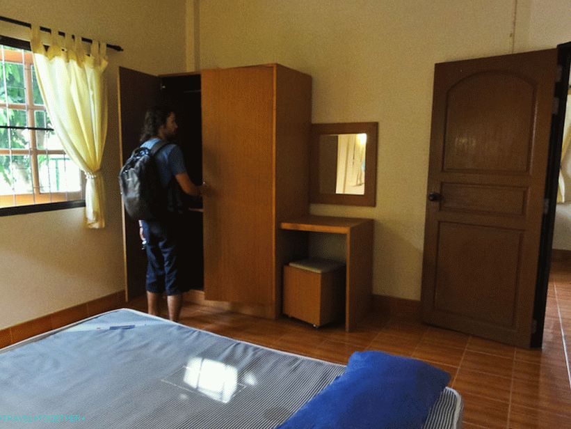 House for 9000 baht with two rooms