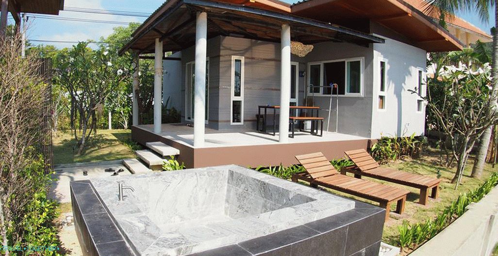 For fans of sunset by the sea