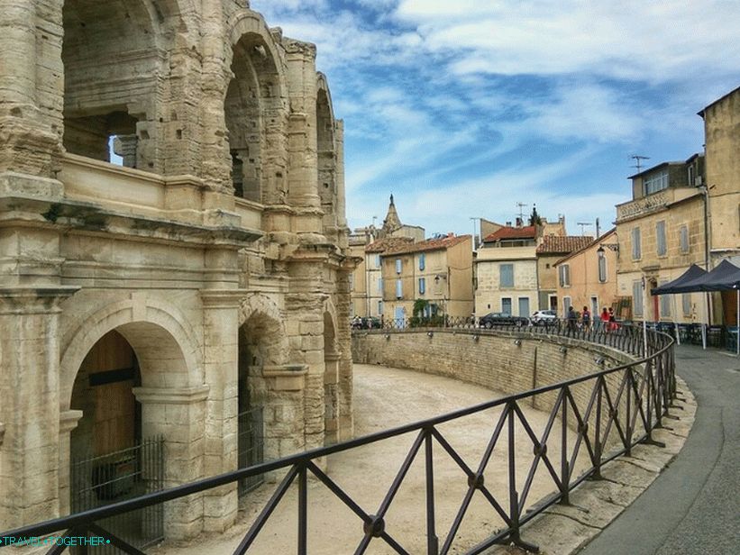 Amphitheater (Arena)