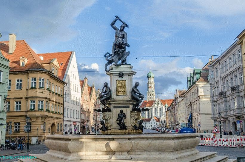 Fountain of Hercules