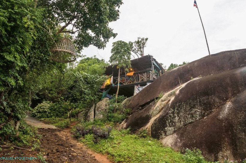 Samui Camp Bar - the best point on Samui and the terrible Buddha in the forest