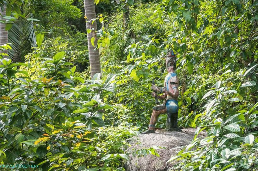 Samui Camp Bar - the best point on Samui and the terrible Buddha in the forest