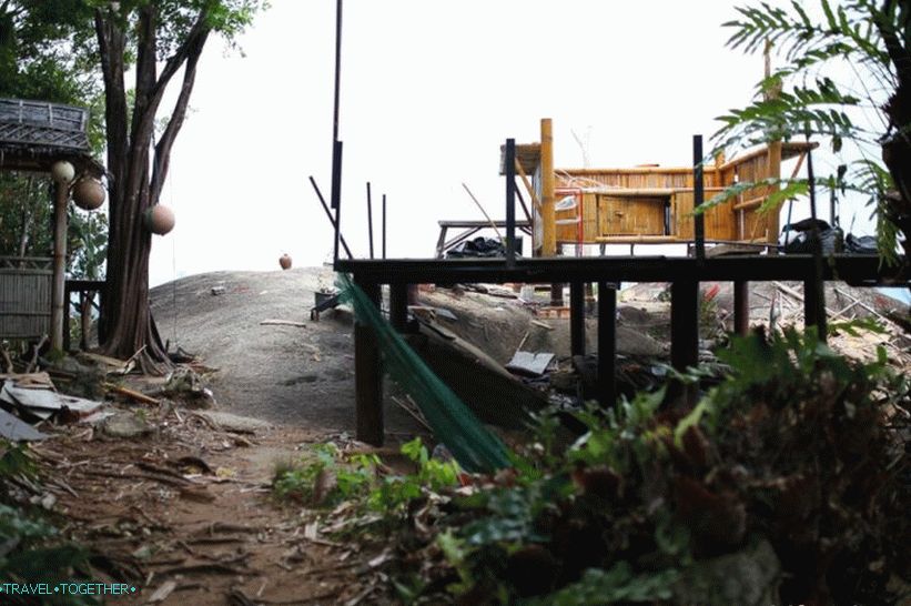 Samui Camp Bar - the best point on Samui and the terrible Buddha in the forest