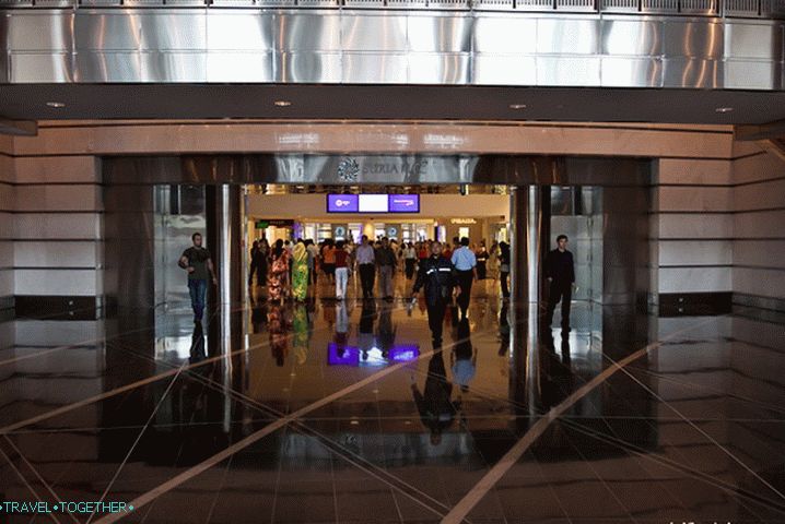 Entrance to the towers of Petronas