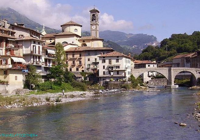 Village (Borgo) San Giovanni Bianco