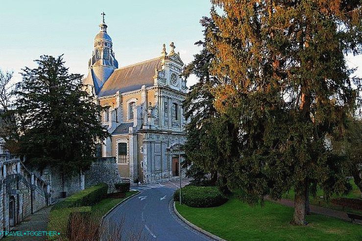 Church of Saint - Vincent de Paul