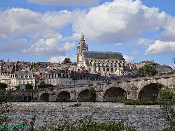 Bridge of Jacques Gabriel