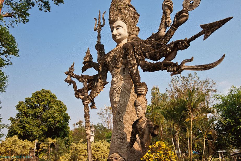 I will cut everyone up with an ax with an ax