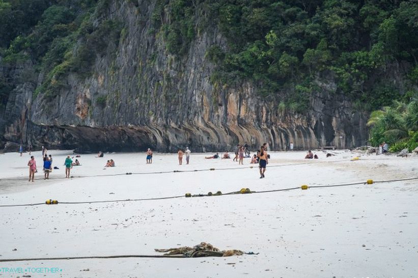 Bay Maya Bay on Phi Phi - the whole truth about the beach from the movie with Di Caprio