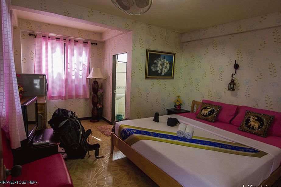 A room with kondeem for 600 baht