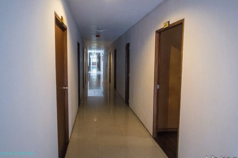 The corridor of the main building with numbers