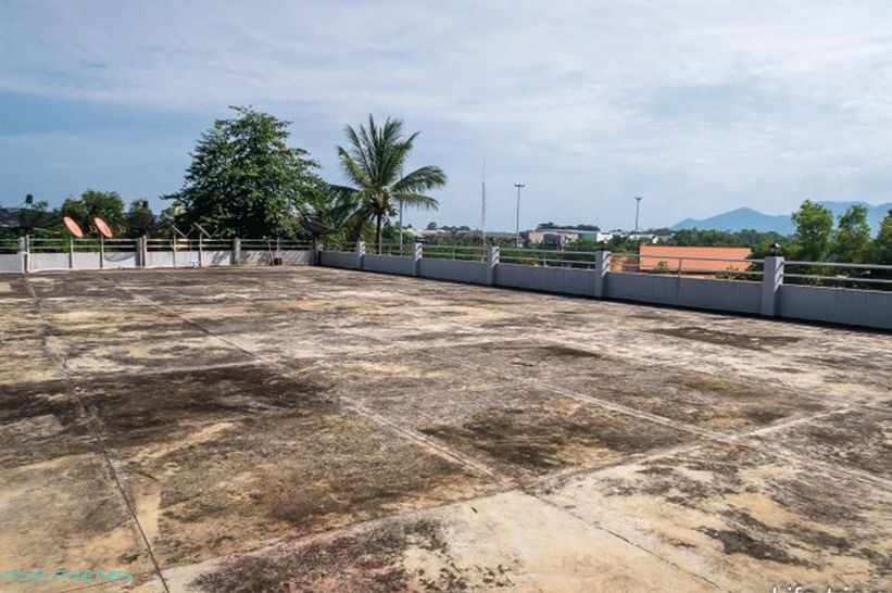 You can climb the roof of the hotel