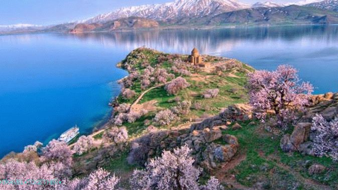 Rest in Turkey in the spring of 2015