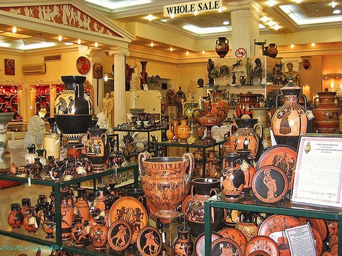 Prices in Greece. How much money to take with you