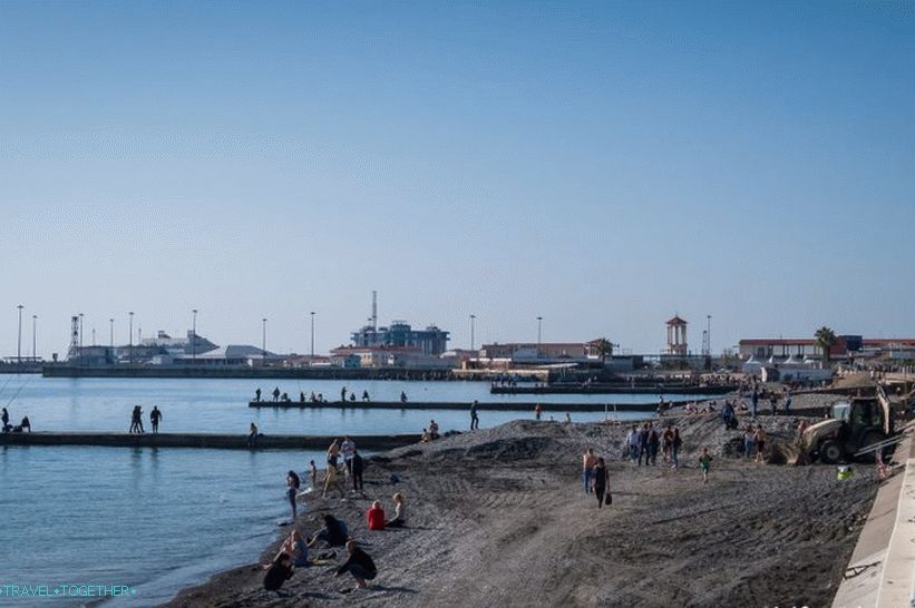 The Central Quay of Sochi is the most crowded place