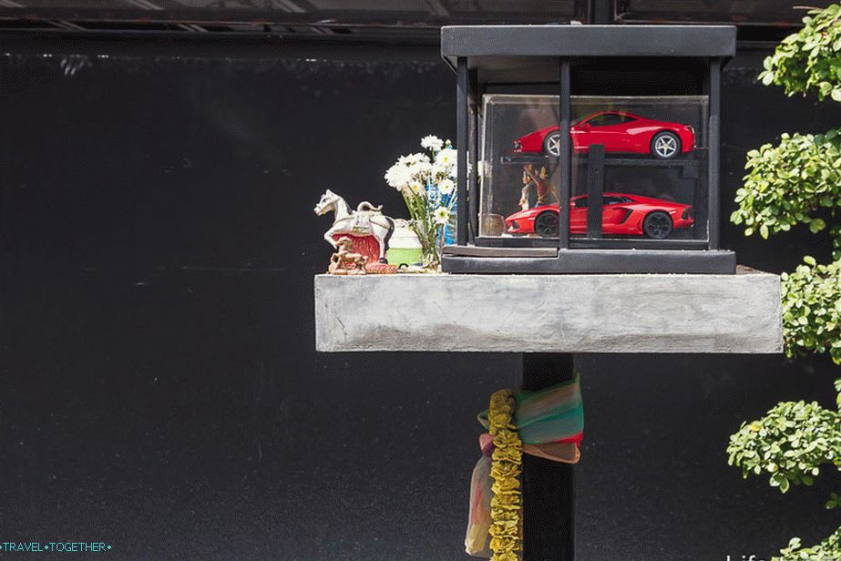 Even a house for the spirits is not like everywhere else