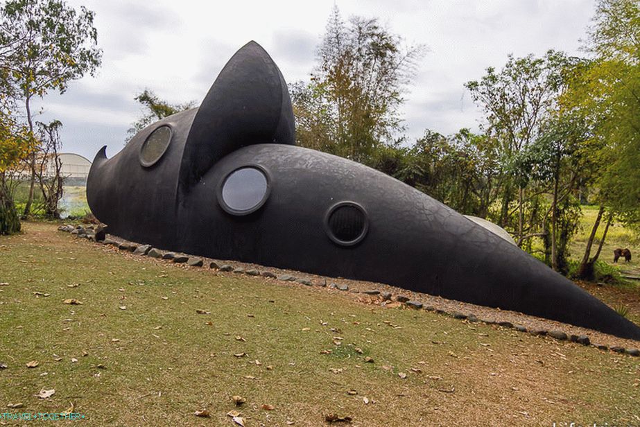 Whether a spaceship or a submarine