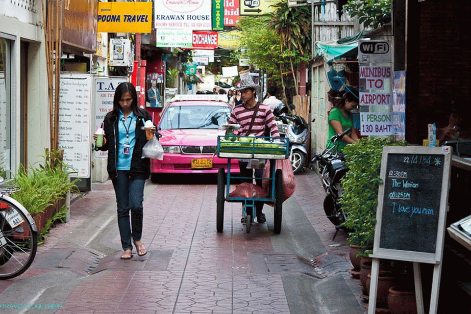 Narrow streets in the center of Bangkok