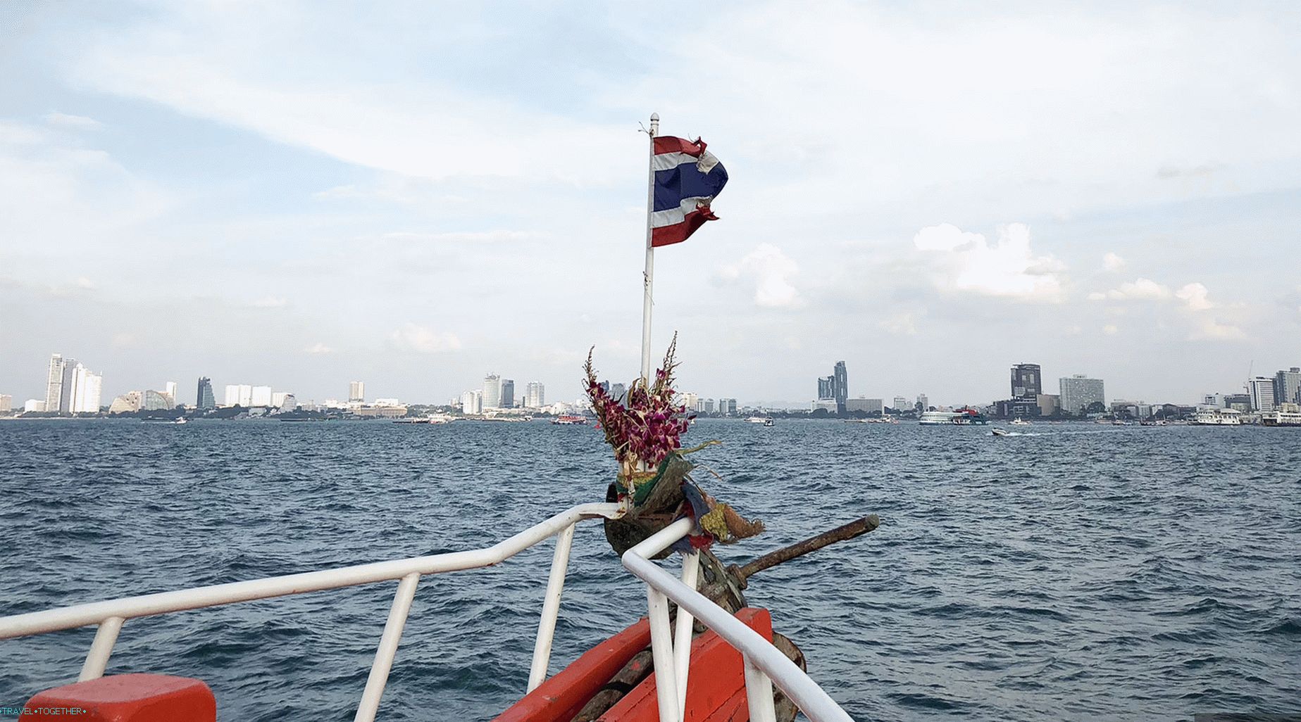Excursion to the island of Koh Lan