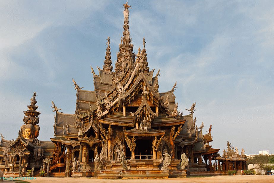 Temple of Truth in Pattaya