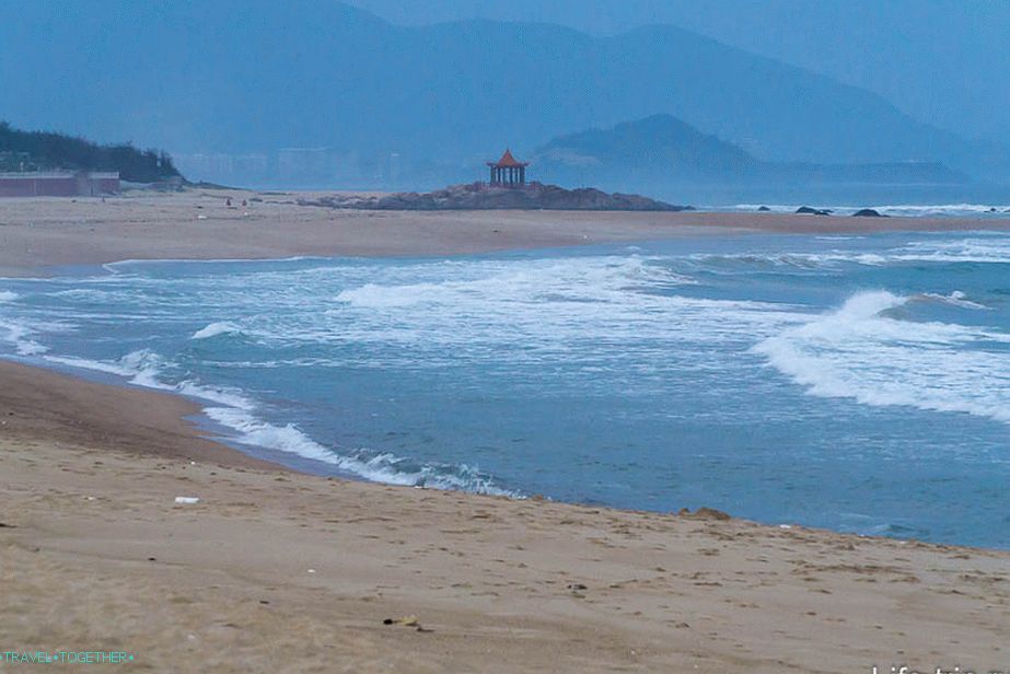 Very atmospheric place, mountains, wind, Chinese arbor