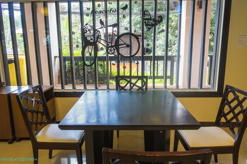 Coffee Cup Club on Lanta - we are not co-working, but a coffee shop