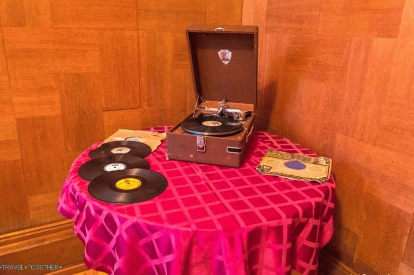 Stalin's dacha in Sochi is a story, not an attraction