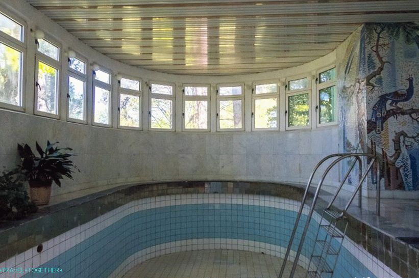 Stalin's dacha in Sochi is a story, not an attraction