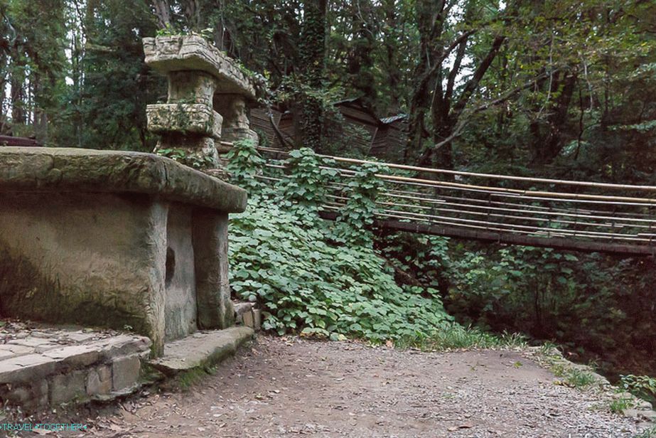 Artificial dolmen