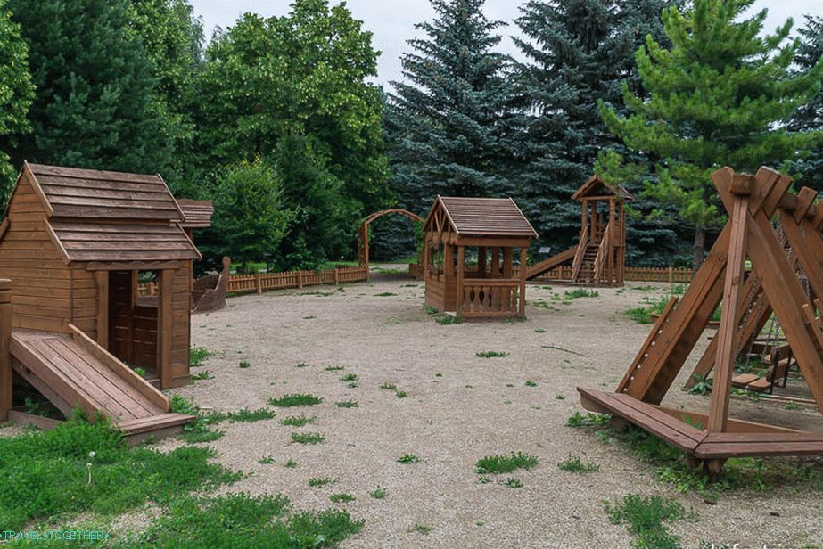 Great playground - very big