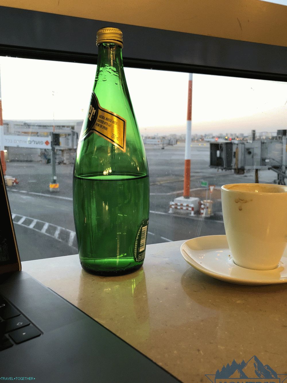 Airport Business Hall
