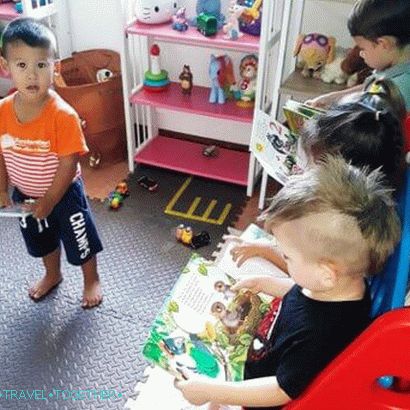 Learning to read in kindergarten Pattaya