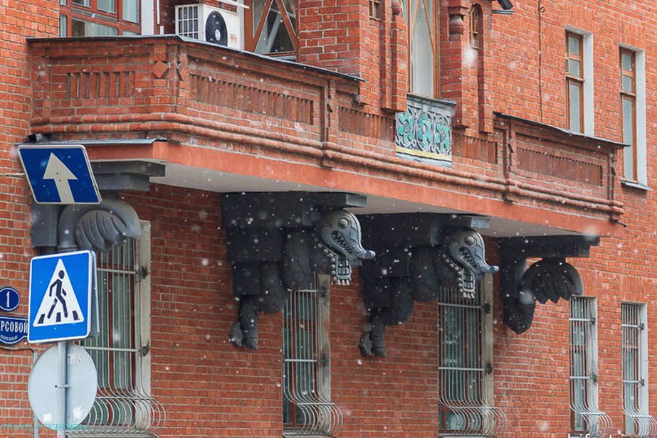 Balconies are propped up by dragon snakes