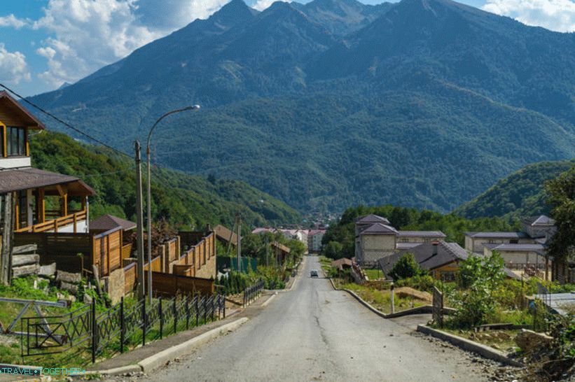 Dolmens in Krasnaya Polyana - a landmark for an amateur