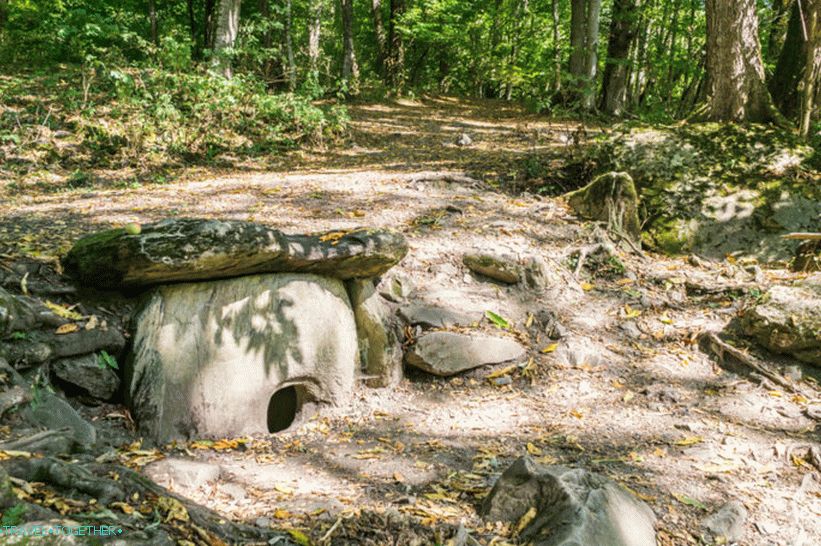 Dolmens in Krasnaya Polyana - a landmark for an amateur
