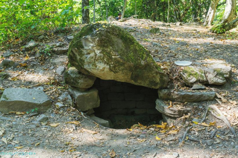 Dolmens in Krasnaya Polyana - a landmark for an amateur
