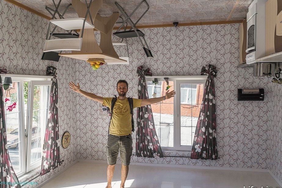 I'm in the house upside down in Kabardinka