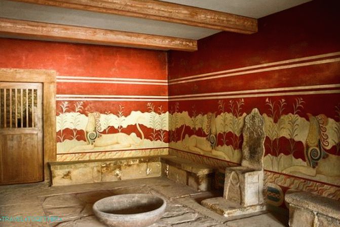 Sights of Crete. Legend of the Palace of Knossos