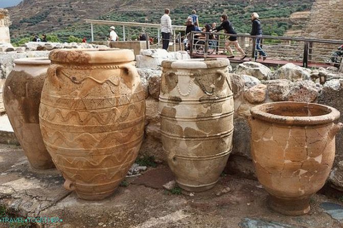 Sights of Crete. Legend of the Palace of Knossos