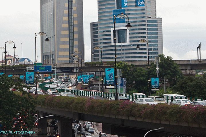 Two-level interchanges in the city