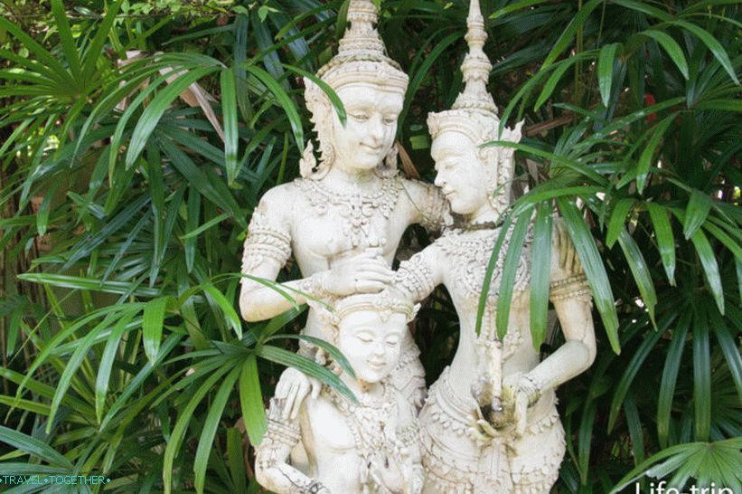 Dusit Dhewa - cultural center on Koh Samui