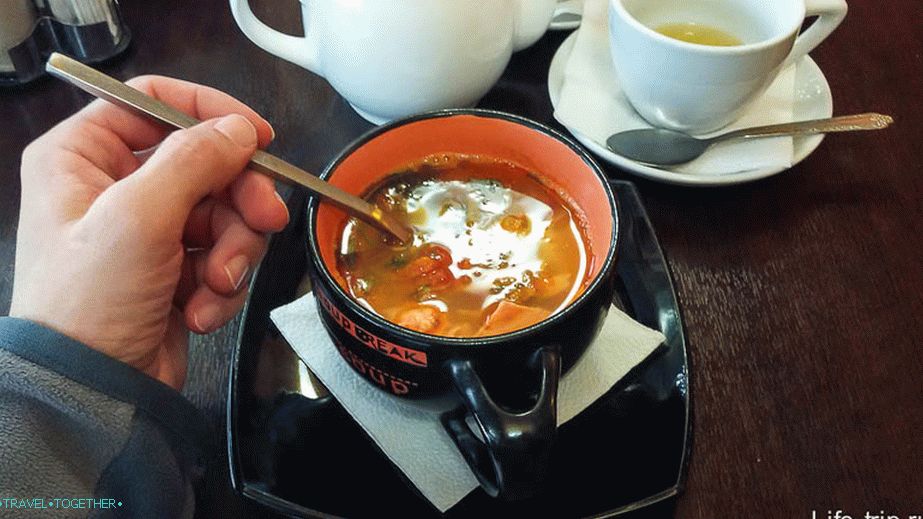 Ear for 250 rubles in the cafe Bamboo